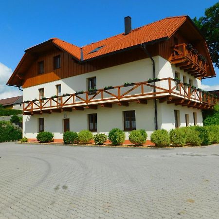 Apartmany U Srdce Vltavy Horni Plana Exterior photo